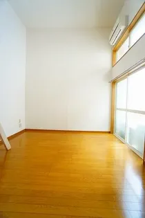 サンスカイ貝塚駅前の画像