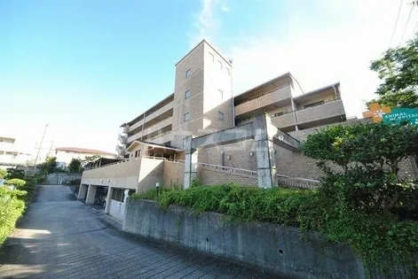 大阪府吹田市五月が丘北【マンション】の外観