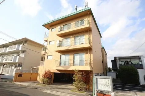 ラムール鈴蘭台南【3階】の外観