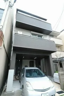 エスターテ岡崎【1階】の外観