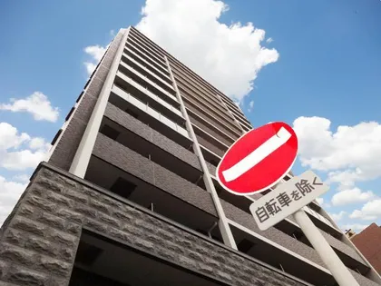 ララプレイス ザ・大阪リヴァージュ【8階】の外観