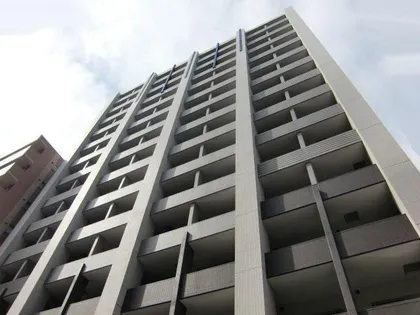 プラウドフラット新大阪【4階】の外観