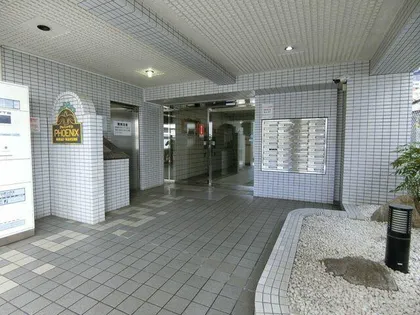 平尾フェニックスマンション【8階】の玄関