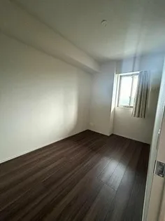 ザ・パークハウス桜坂サンリヤン【19階】の居間