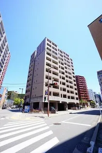 ピュアドームグランディ博多【6階】の外観