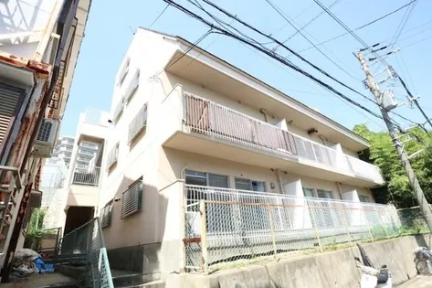 クイーンズハイツ名倉【4階】の外観