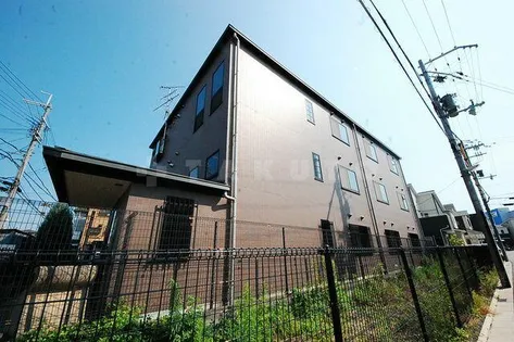 大阪府吹田市南吹田4丁目【マンション】の外観