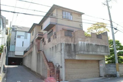 大阪府茨木市南春日丘5丁目【一戸建】の外観