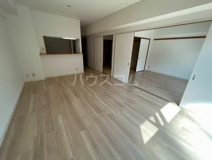 ウィステリア千里【2階】の居間