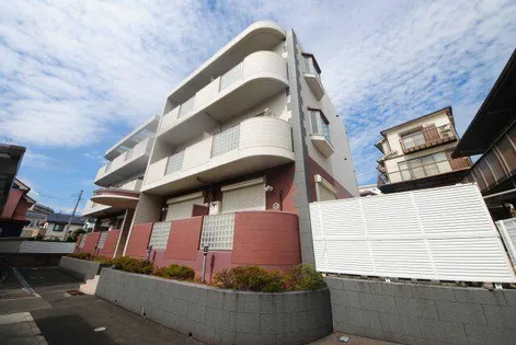 大阪府茨木市南春日丘7丁目【マンション】の外観