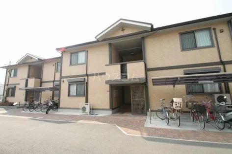 アムール【2階】の外観