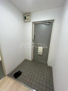 ウィステリア千里【2階】の玄関