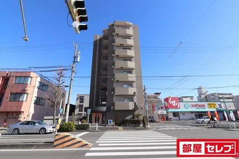 クイーンズ スクエアの画像