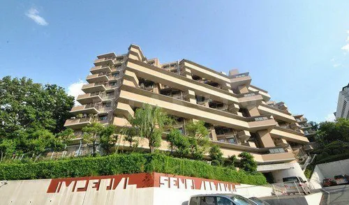 インペリアル千里青葉丘【9階】の外観