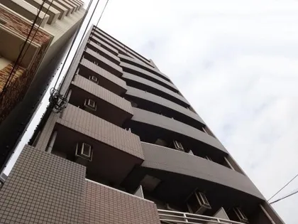 新大阪セレニテ【7階】の外観