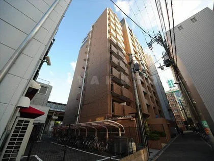 プレサンス新大阪【7階】の外観