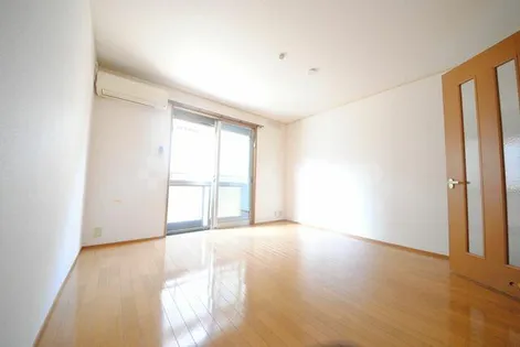 ハイムトーリア【102号室】の居間