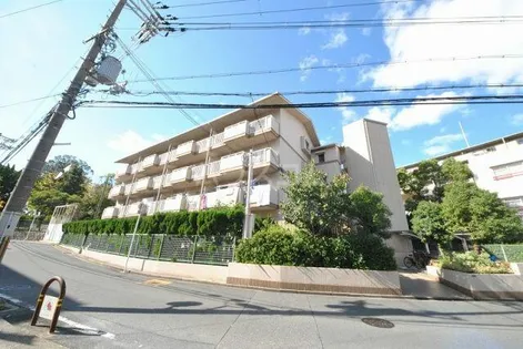 大阪府吹田市山田南【マンション】の外観