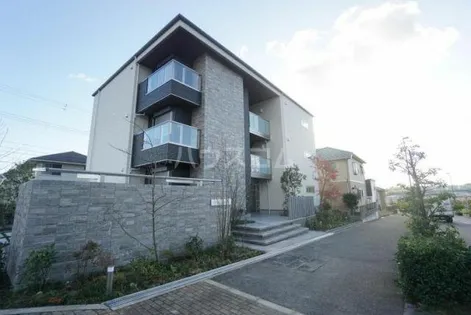 大阪府茨木市彩都あさぎ4丁目【アパート】の外観