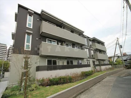 サンスクエア千里万博B棟【1階】の外観