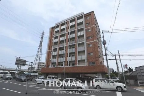 アロンジ【8階】の外観