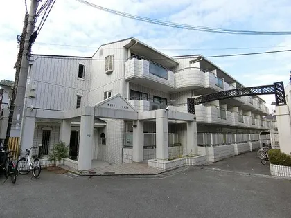 ホワイトプラザ【2階】の外観