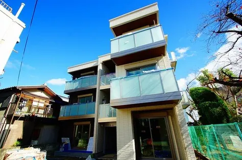 シャーメゾン敦の画像