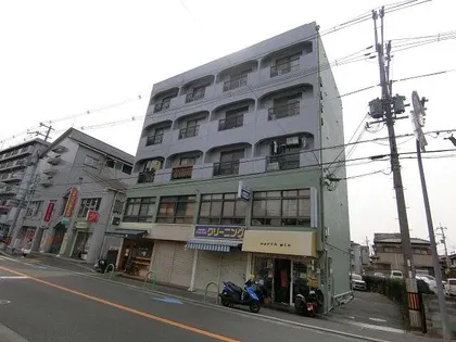 関山ビルの画像