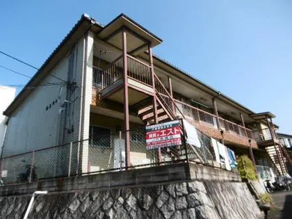 真上ヴィラ【201号室】の外観