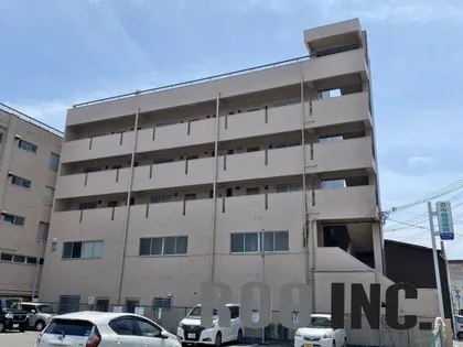 第1スイスビルの画像