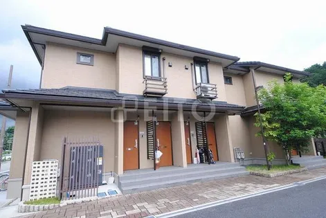 レグルス【1階】の外観