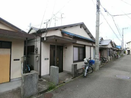 大阪府寝屋川市宝町【一戸建】の外観