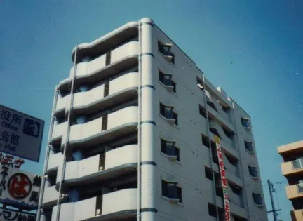 明石ヤングパレス【4階】の外観