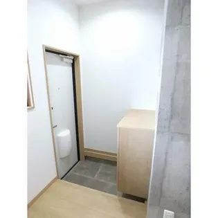 LOFT CAMILA【6号室】の玄関