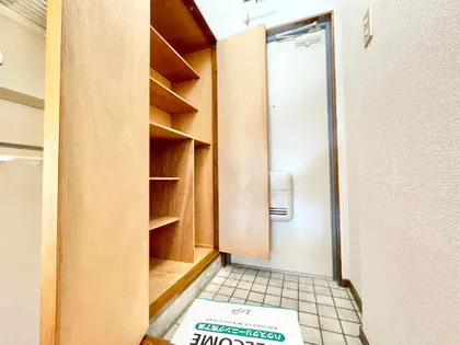 近藤マンション【303号室】の玄関