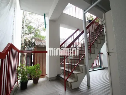 MKSビル【2階】の玄関