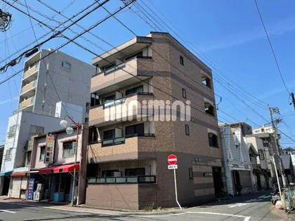 フォーヴル中島【1階】の外観