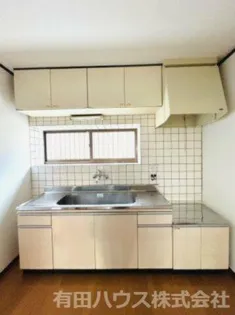 ファミリー四季【102号室】のキッチン