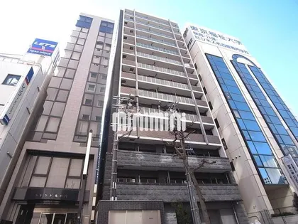 プレサンス丸の内城雅【2階】の外観