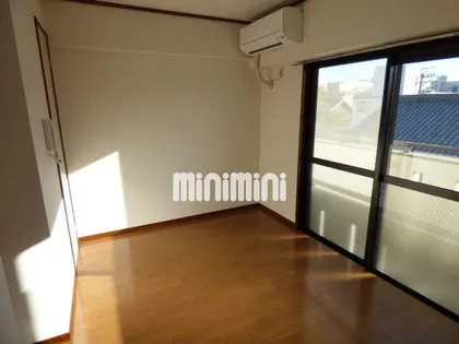 ハイツ浅間【3階】の居間