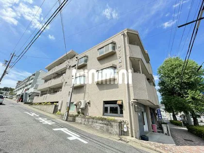 グリーン西山【3階】の外観