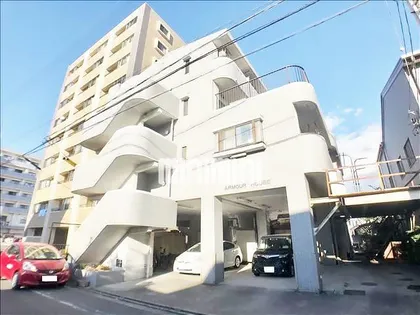 ARMOUR HOUSEの画像