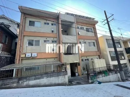 川原マンション【3階】の外観