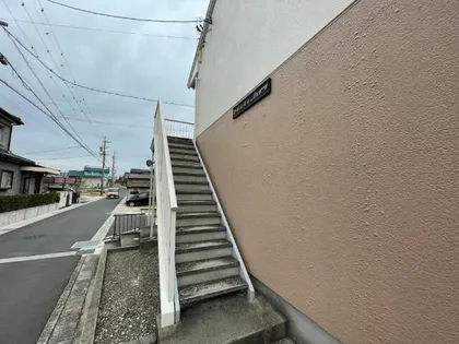 アメニティハイツ【2階】の玄関