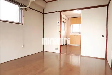 メゾンHero【2階】の居間