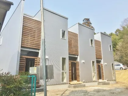 滋賀県東近江市八日市清水2丁目【テラスハウス】の外観