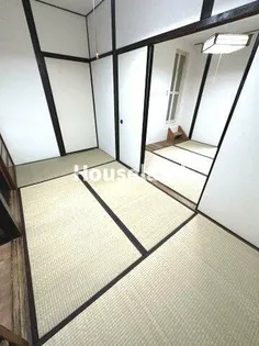 万方荘【201号室】の外観