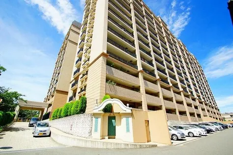 ルナコート千里丘の街の画像