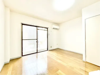 アネックス・シオガマ【2階】の居間