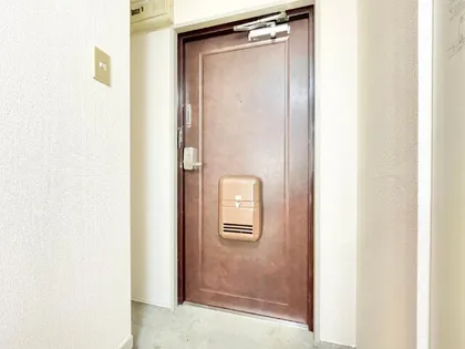 アネックス・シオガマ【2階】の玄関